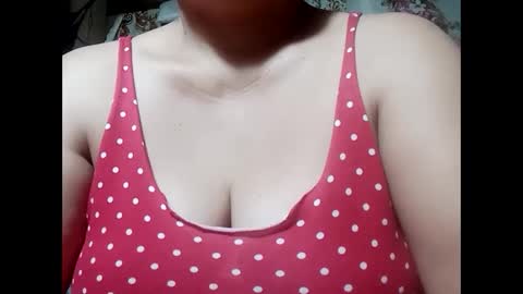 hot_boobs21 online show from December 5, 8:55 pm