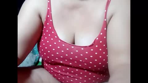 hot_boobs21 online show from December 15, 4:18 am