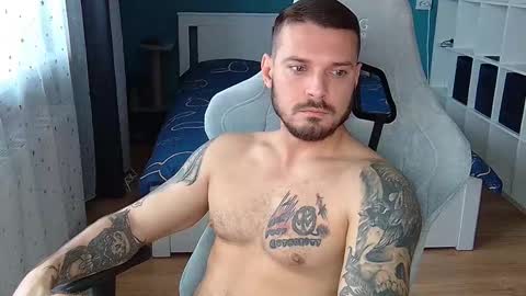 Snapshot of hot_cap_77 chatting on November 10, 12:04 pm hot_cap_77 online show from November 10, 12:04 pm