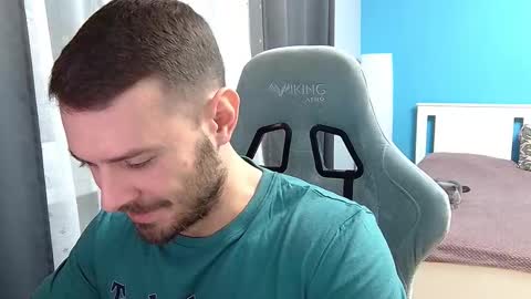 Snapshot of hot_cap_77 chatting on February 2, 6:39 pm hot_cap_77 online show from February 2, 6:39 pm