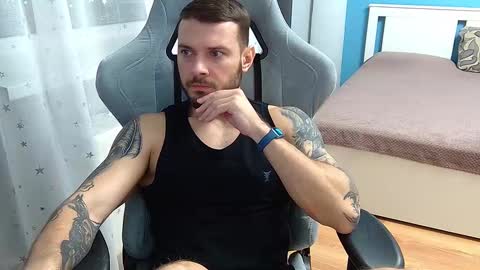 Snapshot of hot_cap_77 chatting on February 10, 5:17 pm hot_cap_77 online show from February 10, 5:17 pm