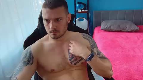 Snapshot of hot_cap_77 chatting on July 11, 12:52 pm hot_cap_77 online show from July 11, 12:52 pm