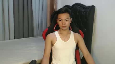 Snapshot of hot_chanie chatting on January 6, 1:53 am chan chan online show from January 6, 1:53 am