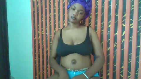 Snapshot of hot_choccoolate chatting on March 28, 8:47 am Zarah online show from March 28, 8:47 am