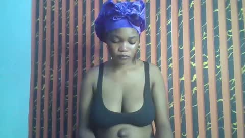 Snapshot of hot_choccoolate chatting on March 29, 7:47 pm Zarah online show from March 29, 7:47 pm