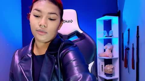 Snapshot of hot_chocolate_4u chatting on September 18, 12:07 pm hot chocolate 4u online show from September 18, 12:07 pm