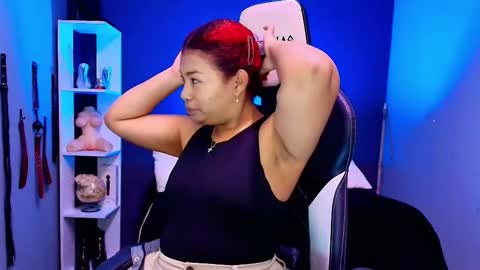 Snapshot of hot_chocolate_4u chatting on September 24, 12:08 pm hot chocolate 4u online show from September 24, 12:08 pm