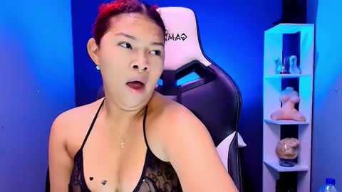 Snapshot of hot_chocolate_4u chatting on October 1, 12:00 pm hot chocolate 4u online show from October 1, 12:00 pm