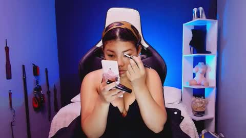 hot chocolate 4u online show from November 21, 11:53 am