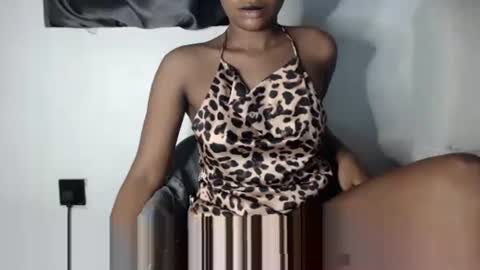 Snapshot of hot_chocoxxxx chatting on April 12, 10:20 am sonia mis choco online show from April 12, 10:20 am