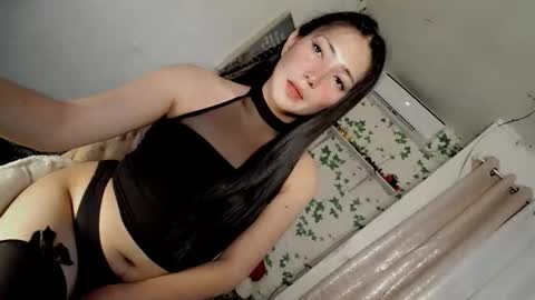 its me CLAUDIA online show from October 11, 6:56 am