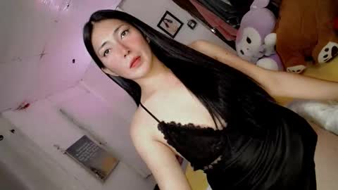 its me CLAUDIA online show from March 3, 12:44 pm