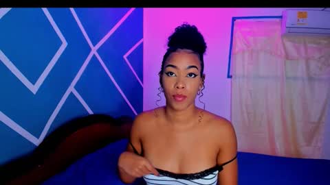 Snapshot of hot_couple07_ chatting on September 25, 6:39 am Hot Couple online show from September 25, 6:39 am