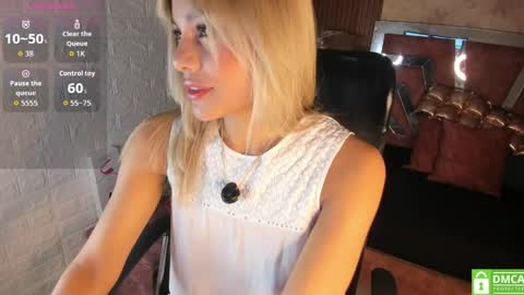 Snapshot of hot_cupid01 chatting on May 8, 10:53 am Valery online show from May 8, 10:53 am
