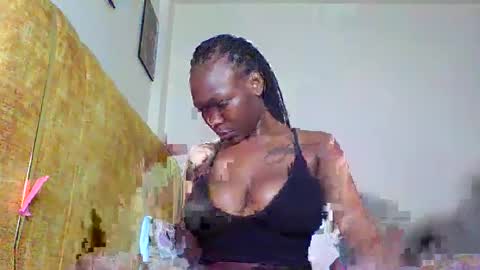 Snapshot of hot_ebony11 chatting on September 26, 9:13 am chooo pie online show from September 26, 9:13 am