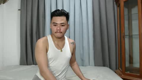 hot_emmanuel online show from October 19, 5:52 am