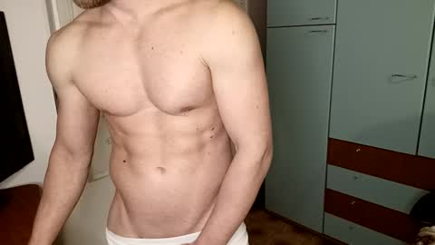 Snapshot of hot_italianboy chatting on December 20, 5:20 pm hot_italianboy online show from December 20, 5:20 pm