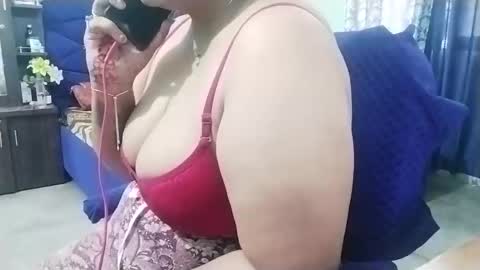 Snapshot of hot_kanika1994 chatting on October 6, 10:12 am Kanika online show from October 6, 10:12 am