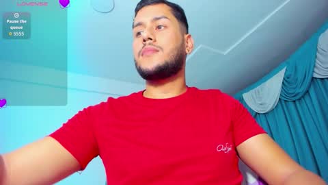 Snapshot of hot_latino_boy_ chatting on October 19, 11:44 am Alejandro online show from October 19, 11:44 am