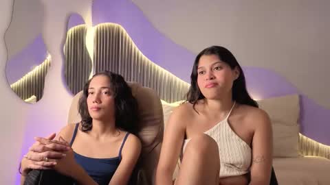 Snapshot of hot_little_bunny chatting on February 13, 9:22 pm Alana online show from February 13, 9:22 pm