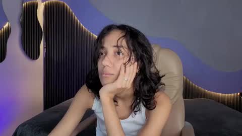 Snapshot of hot_little_bunny chatting on March 25, 9:32 pm Alana online show from March 25, 9:32 pm