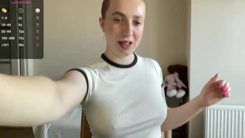 Lina online show from March 25, 8:09 am