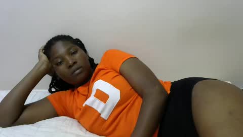 Snapshot of hot_lonnah chatting on January 18, 12:04 pm LONNAH online show from January 18, 12:04 pm