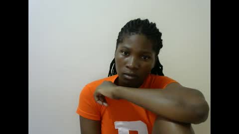 Snapshot of hot_lonnah chatting on January 22, 7:35 am LONNAH online show from January 22, 7:35 am