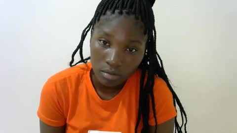 Snapshot of hot_lonnah chatting on February 4, 9:49 am LONNAH online show from February 4, 9:49 am