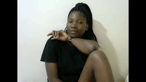 Snapshot of hot_lonnah chatting on February 4, 8:06 pm LONNAH online show from February 4, 8:06 pm
