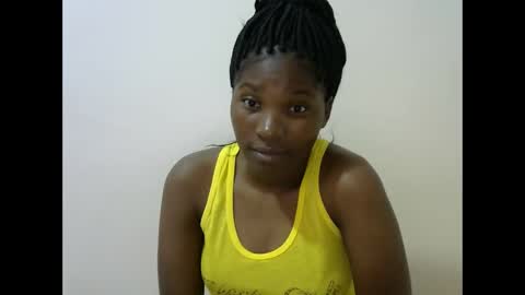 Snapshot of hot_lonnah chatting on February 8, 7:59 am LONNAH online show from February 8, 7:59 am
