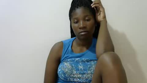 Snapshot of hot_lonnah chatting on February 10, 9:36 pm LONNAH online show from February 10, 9:36 pm