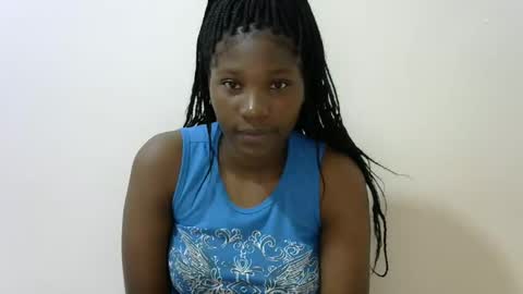 Snapshot of hot_lonnah chatting on February 11, 4:44 am LONNAH online show from February 11, 4:44 am
