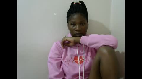 Snapshot of hot_lonnah chatting on February 17, 4:31 am LONNAH online show from February 17, 4:31 am