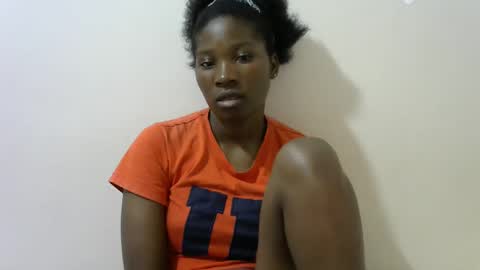 Snapshot of hot_lonnah chatting on February 28, 7:56 pm LONNAH online show from February 28, 7:56 pm