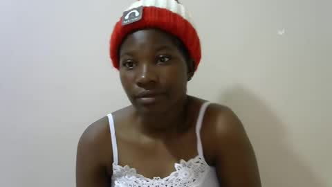 Snapshot of hot_lonnah chatting on March 4, 2:38 am LONNAH online show from March 4, 2:38 am
