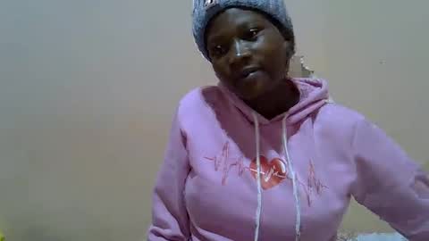 Snapshot of hot_lonnah chatting on September 15, 4:23 am LONNAH online show from September 15, 4:23 am