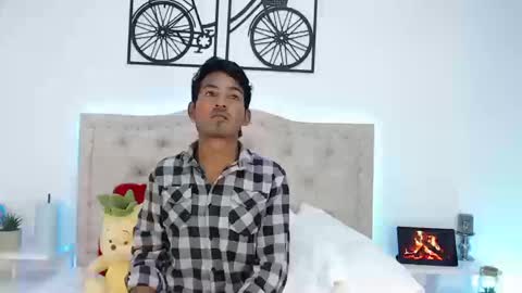 Snapshot of hot_lucaas chatting on September 20, 8:32 pm Lucas online show from September 20, 8:32 pm