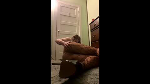 Snapshot of hot_lust12 chatting on April 5, 1:25 am hot_lust12 online show from April 5, 1:25 am