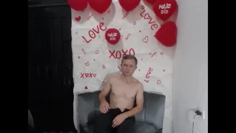 Snapshot of hot_mann11 chatting on February 14, 11:56 pm angel online show from February 14, 11:56 pm