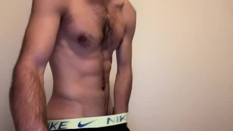 Snapshot of hot_men_athlete chatting on October 24, 8:55 am hot_men_athlete online show from October 24, 8:55 am