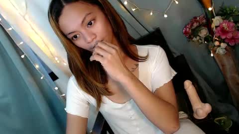 SWEET AGATHA online show from January 17, 5:53 am