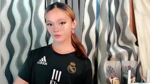 SWEET AGATHA online show from January 24, 7:19 am