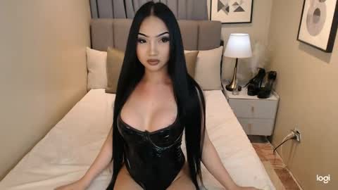 Snapshot of hot_nikki69 chatting on April 15, 6:31 am hot_nikki69 online show from April 15, 6:31 am