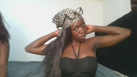 Snapshot of hot_petite1 chatting on April 8, 9:04 pm Hot petite online show from April 8, 9:04 pm