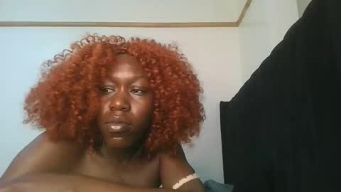 Snapshot of hot_petite1 chatting on April 16, 11:18 pm Hot petite online show from April 16, 11:18 pm
