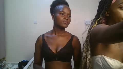 Snapshot of hot_petite1 chatting on May 23, 8:46 pm Hot petite online show from May 23, 8:46 pm