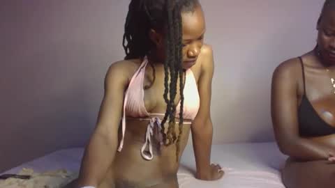 Snapshot of hot_petite100 chatting on October 8, 7:39 am hot petite100 online show from October 8, 7:39 am
