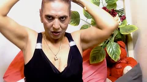 hot queen online show from July 26, 8:32 am