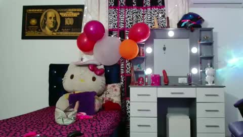 Snapshot of hot_sexy_bunny chatting on April 15, 1:40 pm hot sexy bunny online show from April 15, 1:40 pm